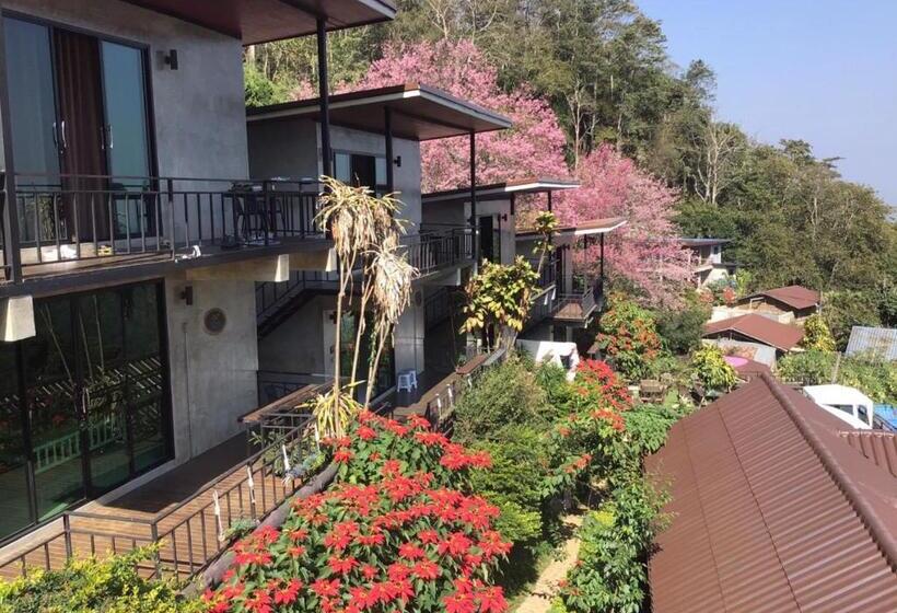 スタンダード４人部屋, Ban Rabiengfah Resort