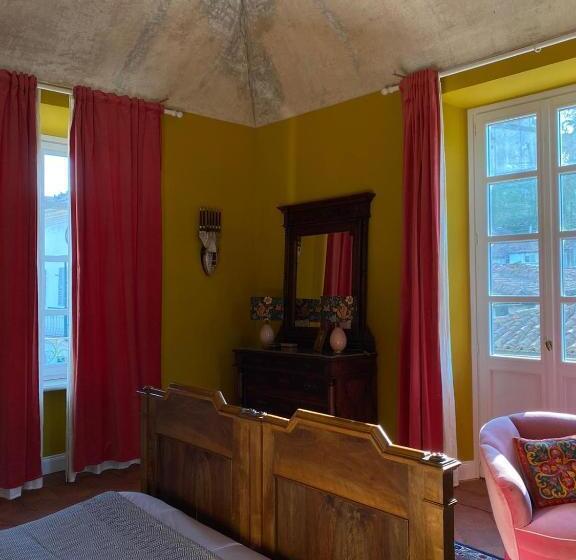 豪华房间, The House