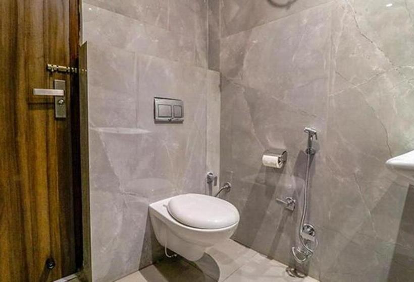 디럭스 룸, Fabhotel Regency K9 Model Town