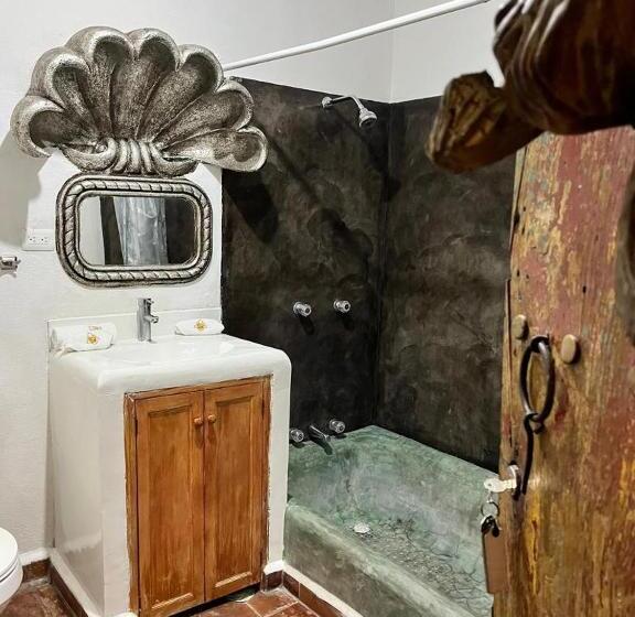 غرفة قياسية, Casa Milagro