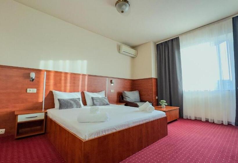 Люкс, Dezudava Family