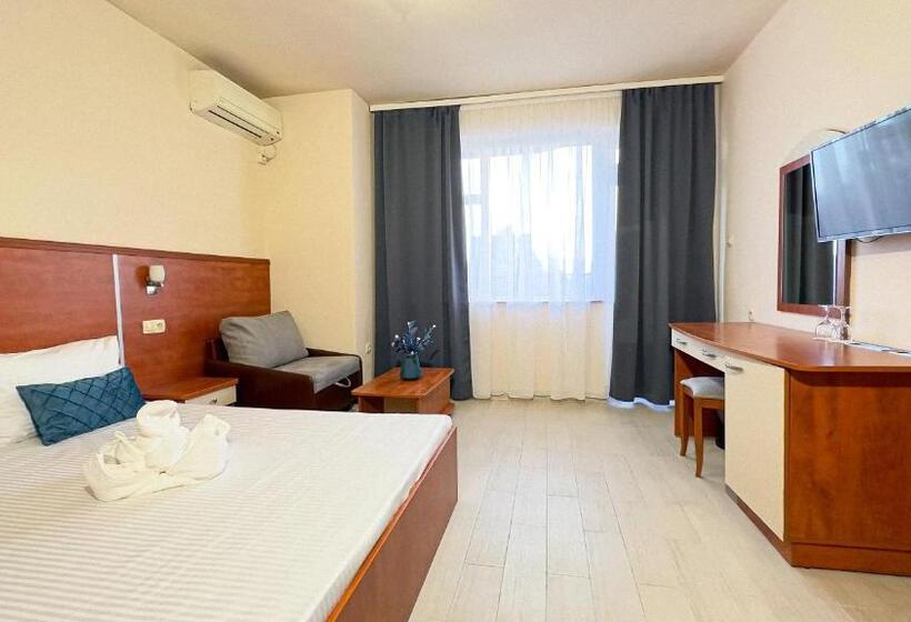 Люкс, Dezudava Family