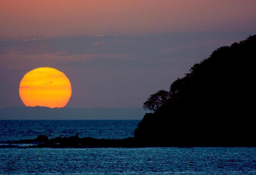 スタンダードバンガロー, Oceanfront Bungalows   Paradise Rentals