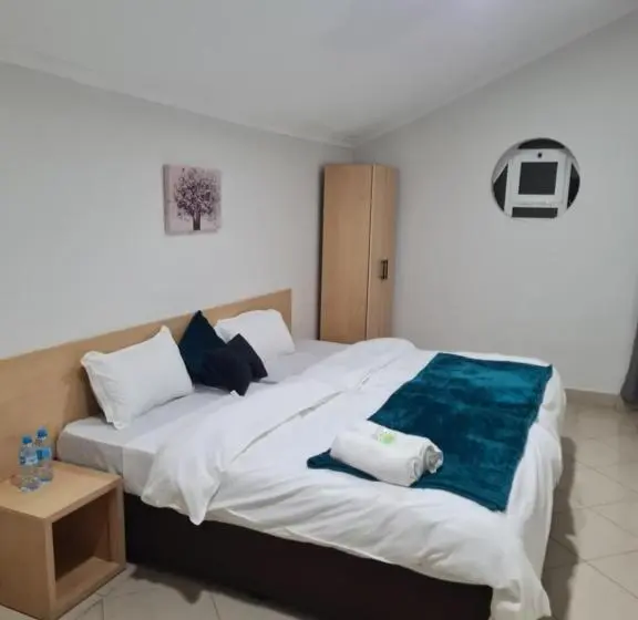 バス共有のスタンダードルーム, Pastello Guest House