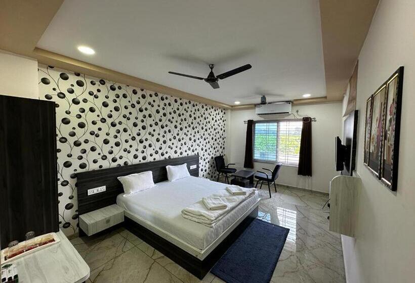 Номер Стандарт, The Royals Room