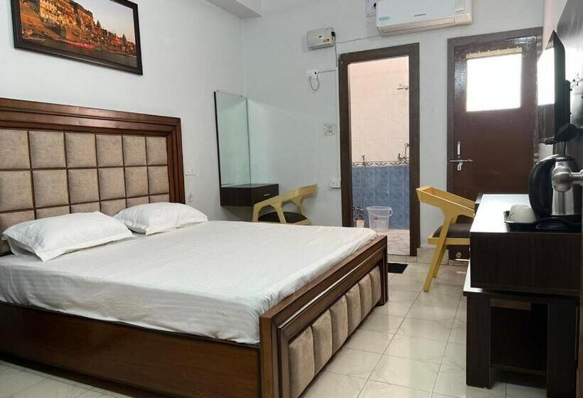 Deluxe Room, Vindhyan