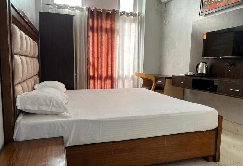 Economy Room, Vindhyan