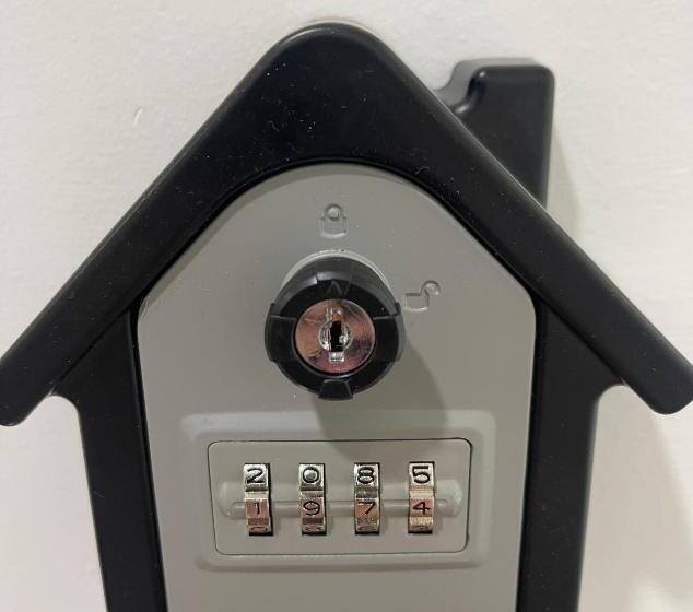 带2个双人床的标准工作室, Indomus Rooms