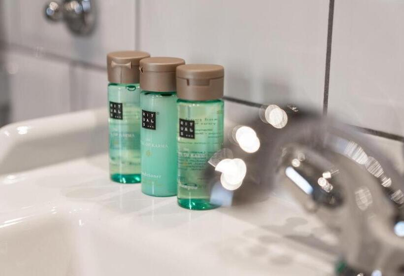 Люкс Вид на Сад, Marstrands Kurhotell