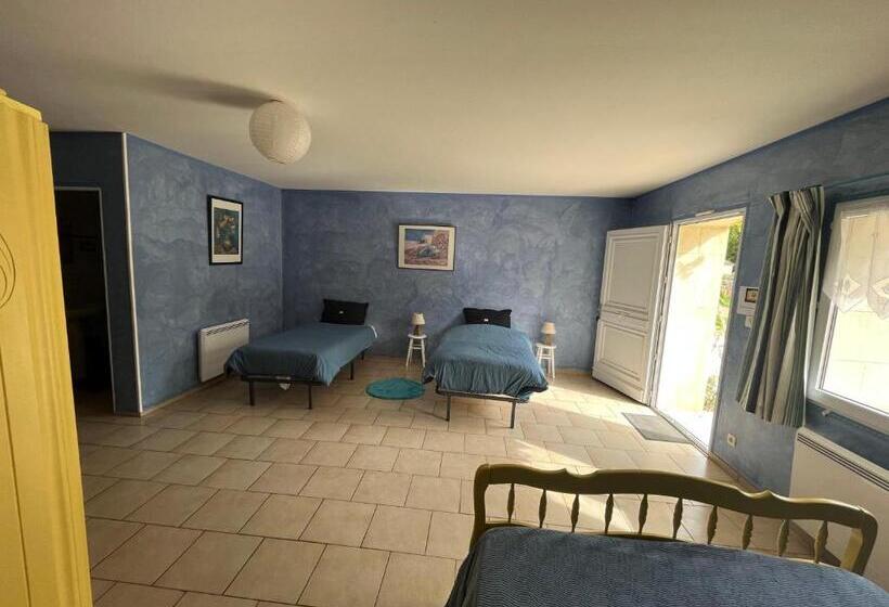 Семейный Номер, Le Presbytere