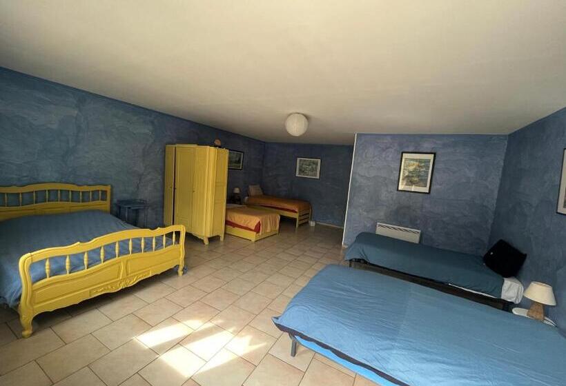 Семейный Номер, Le Presbytere