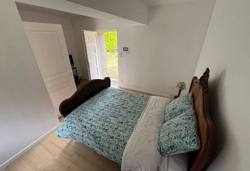 Номер Стандарт Вид на Сад, Le Presbytere