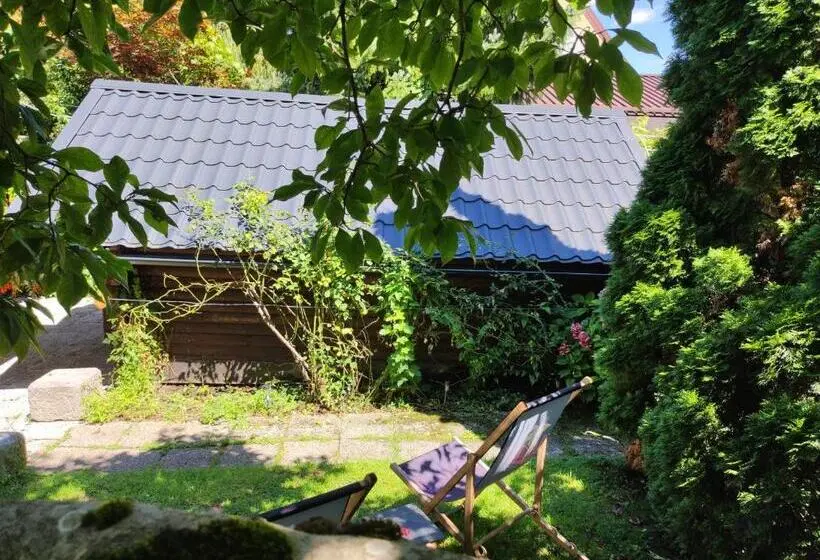 کلبه ییلاقی, Sax Pub Hostel Ljubljana