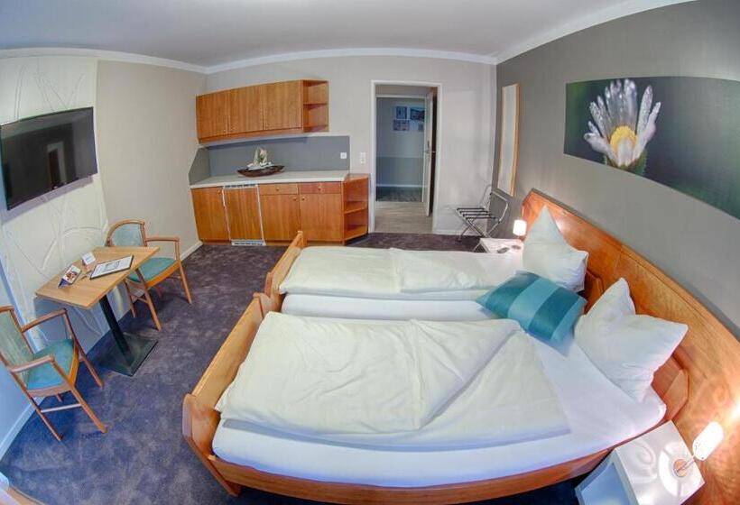Трехместный Номер Стандарт с Балконом, Frühstückshotel Waldbauer