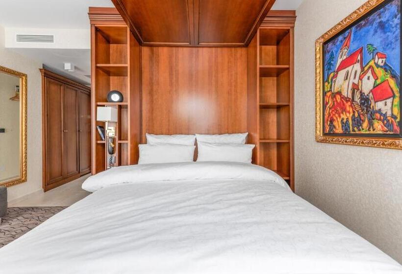 标准间, Advastay By King's