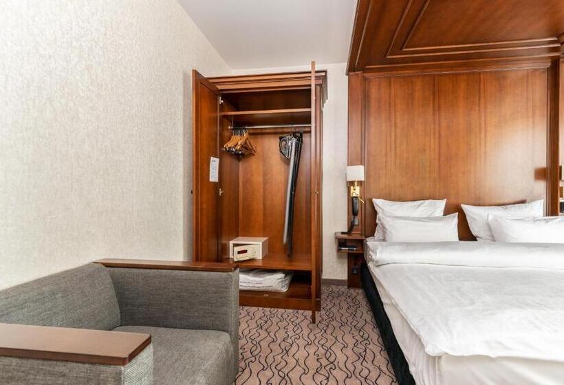 俱乐部房间, Advastay By King's