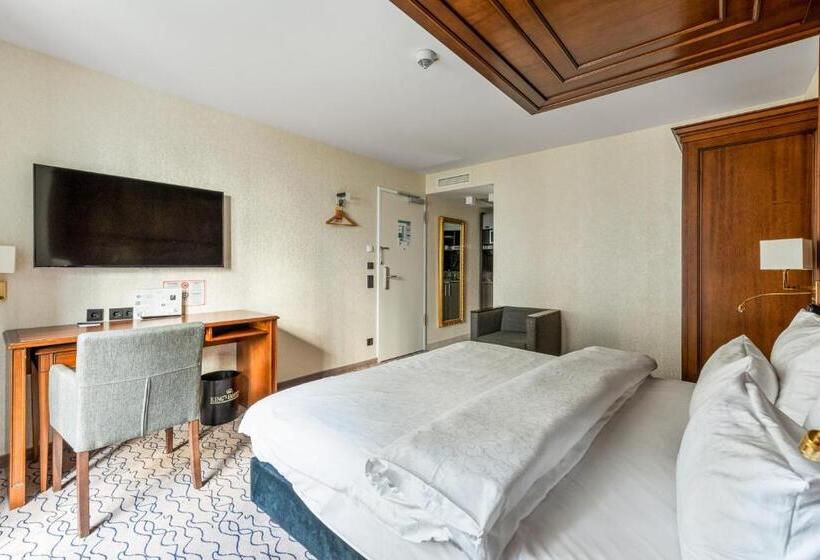 俱乐部房间, Advastay By King's