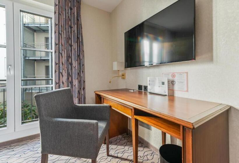 俱乐部房间, Advastay By King's