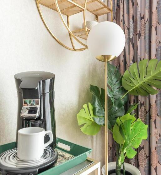 豪华工作室, Advastay By King's