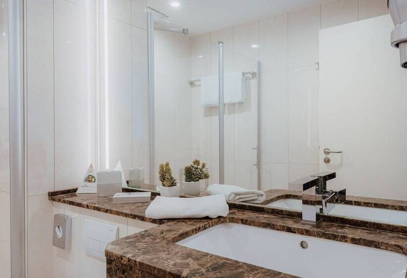 标准间, Advastay By King's