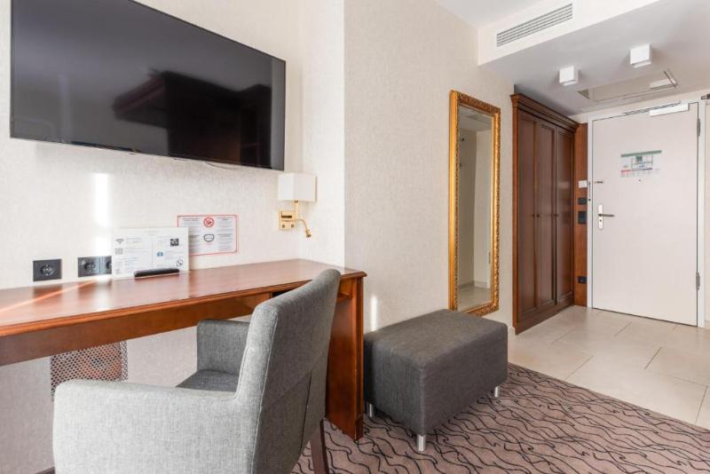 标准间, Advastay By King's