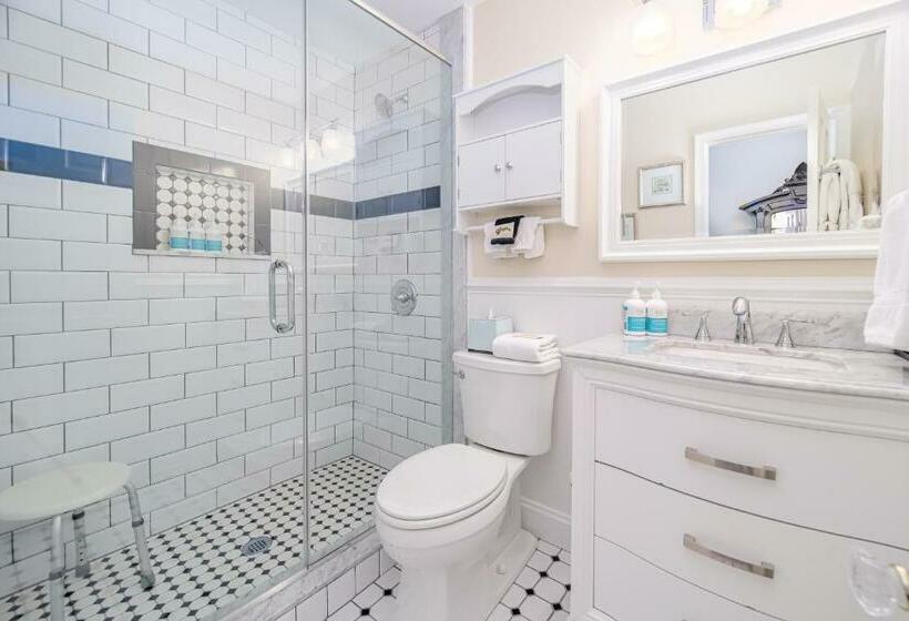 デラックスルーム, Bedford Inn