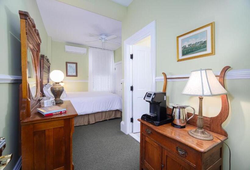 デラックスルーム, Bedford Inn