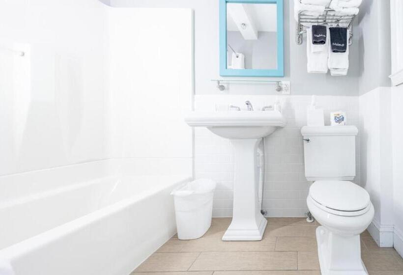 Номер Стандарт, Canalside Inn