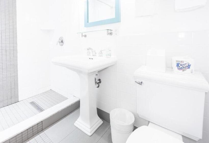 Quarto Estandar Cama King, Canalside Inn