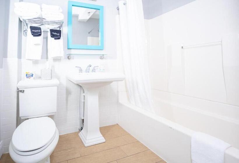 Номер Стандарт, Canalside Inn