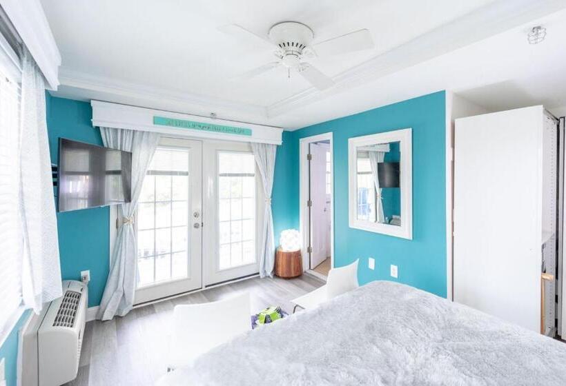 Номер Стандарт, Canalside Inn