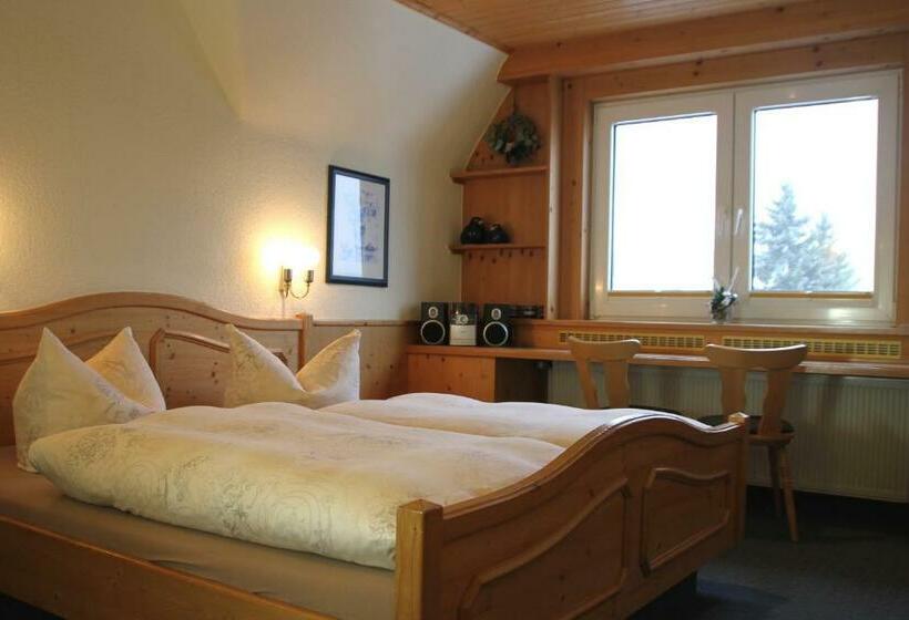 חדר סטנדרט לשלושה, Haus Vergissmeinnicht