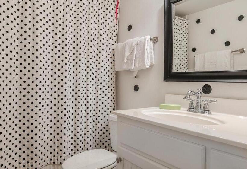 3ベッドルームアパートメント, Romar Beach