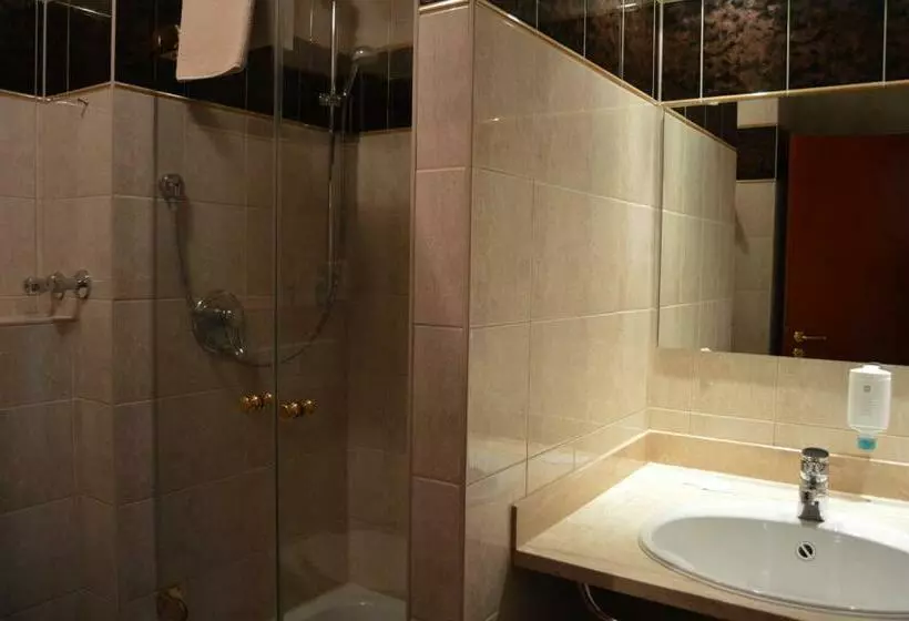 Standard Yhden Hengen Huone, Stadt Jessen