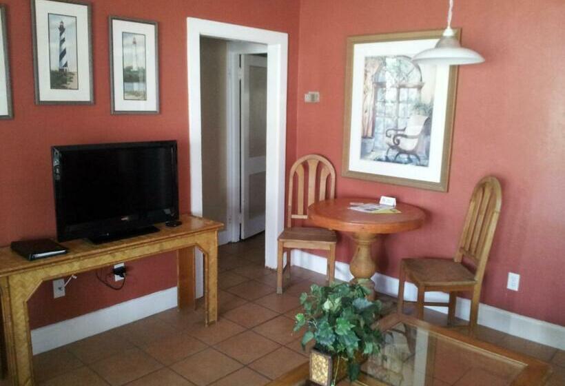 جناح مطلّ علي حمام السباحة, The Conch House Marina Resort