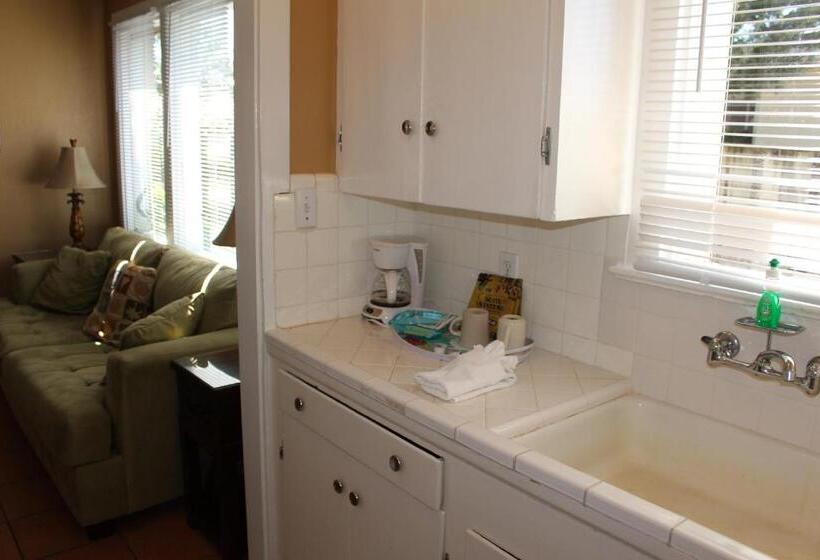 جناح غرفتين نوم, The Conch House Marina Resort