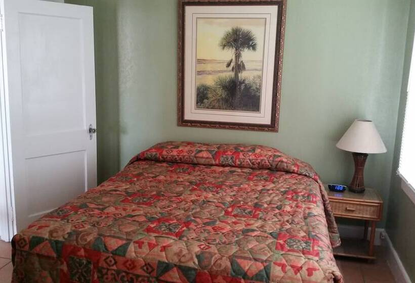 جناح مطلّ علي حمام السباحة, The Conch House Marina Resort