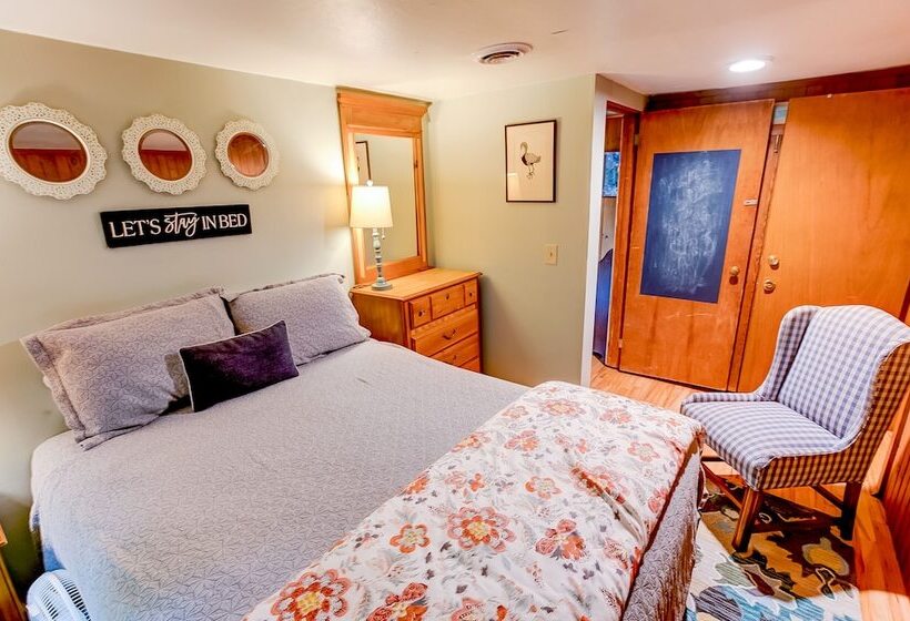 سوئیت 2 خوابه, Timberholm Inn