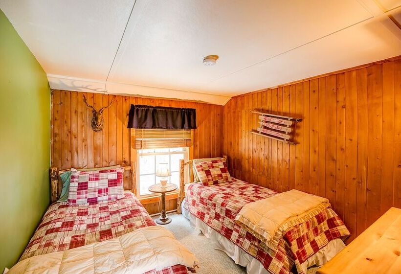 Люкс 2 Спальни, Timberholm Inn