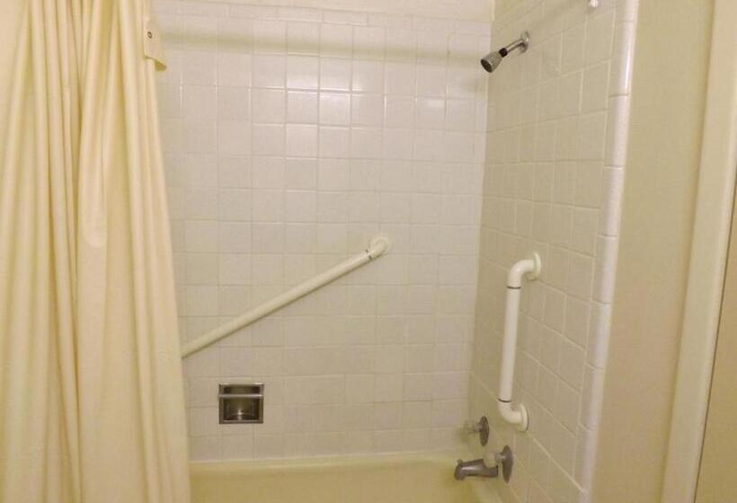 غرفة قياسية سرير كينج, Tristar Inn Xpress