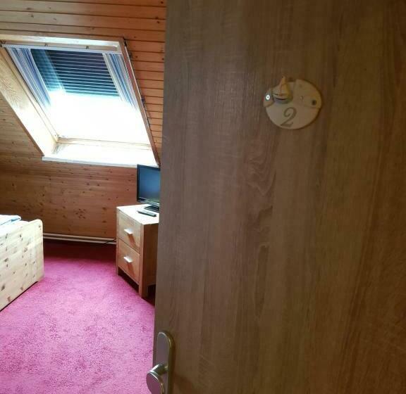 Номер Стандарт Трехместный, K357   Hotel & Restaurant Zur Post In Otterndorf Bei Cuxhaven