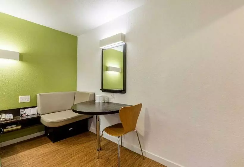 Standard Neljän Hengen Huone, Motel 6 San Rafael