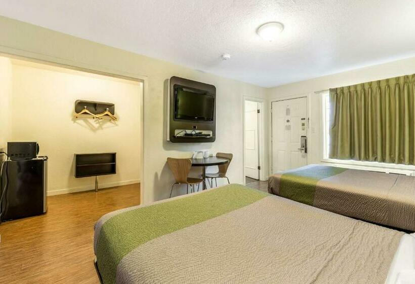 غرفة قياسية رباعية, Motel 6 San Rafael