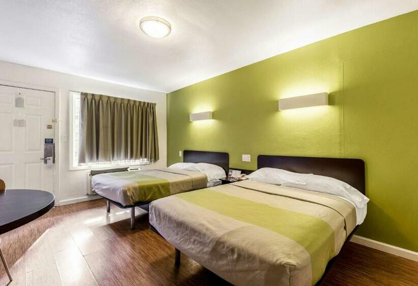 Четырехместный Номер Стандарт, Motel 6 San Rafael