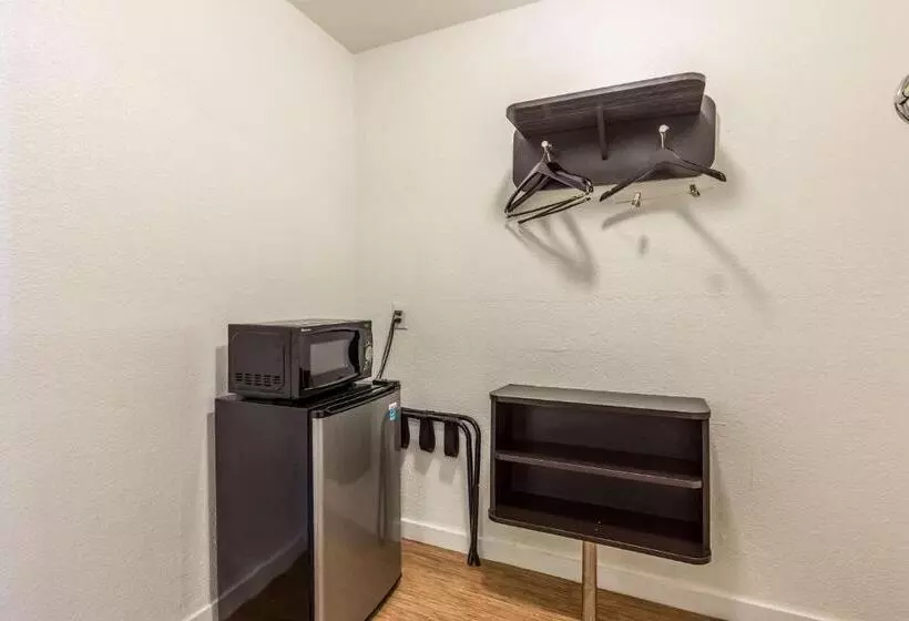 Deluxe Neljän Hengen Huone, Motel 6 San Rafael