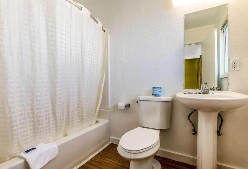 غرفة ديلوكس رباعية, Motel 6 San Rafael