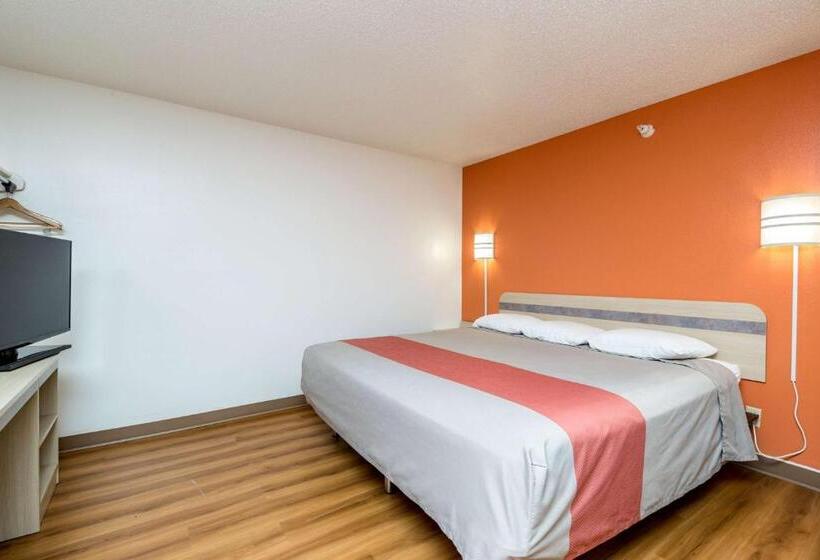 스탠다드 룸 킹사이즈 침대, Motel 6waterloo, Ia