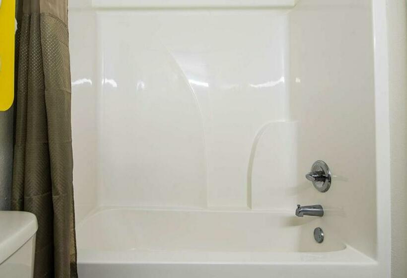 غرفة قياسية سرير كينج, Motel 6 Opelousas, La