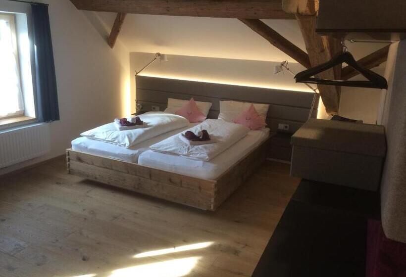 Семейный Номер, Zum Hirschen   Hotel & Gasthaus Beim Stöckeler