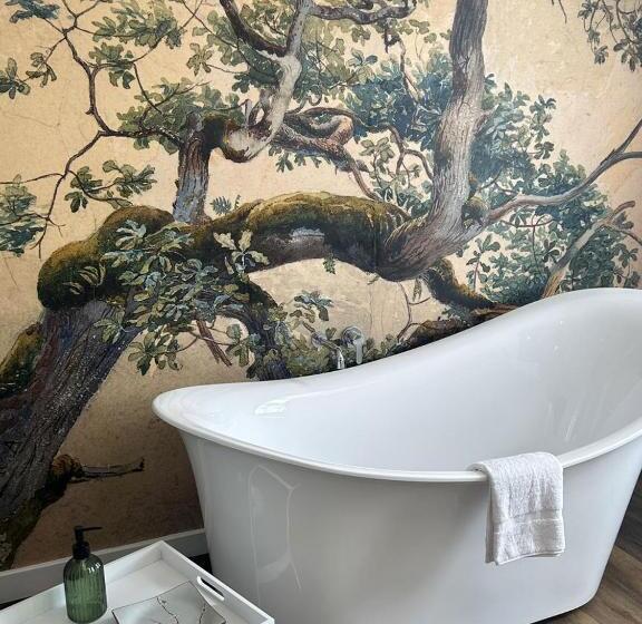 スタンダードルーム, Upstairs At The Pipe Makers